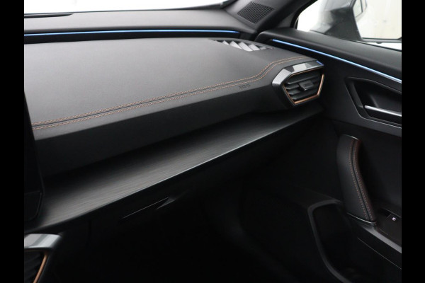 CUPRA Formentor 1.4 eHybrid VZ | 245pk | Adaptive cruise | Stuurverwarming | Carplay | Sfeerverlichting | Camera | Sportstoelen | Full LED | Half leder | Navigatie | Keyless | PHEV | Plug In