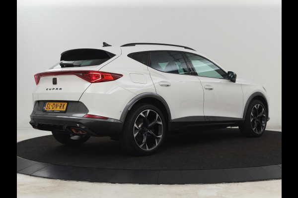 CUPRA Formentor 1.4 eHybrid VZ | 245pk | Adaptive cruise | Stuurverwarming | Carplay | Sfeerverlichting | Camera | Sportstoelen | Full LED | Half leder | Navigatie | Keyless | PHEV | Plug In