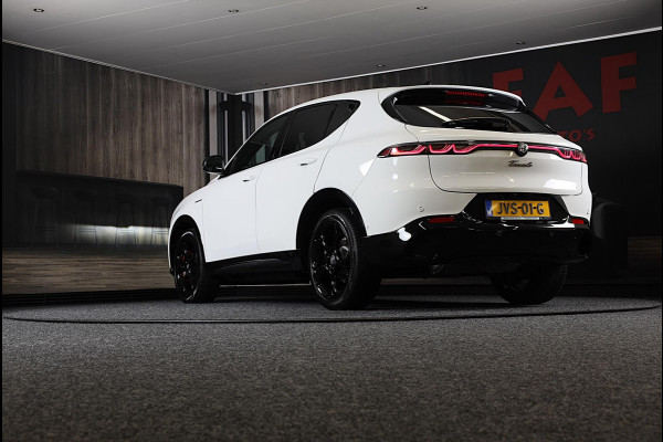 Alfa Romeo Tonale 1.5T Hybrid Veloce / 160 PK / Acc / Leder / Navi / 360 Camera / HK / Sfeerverlichting / Dode Hoek / Lane Assist