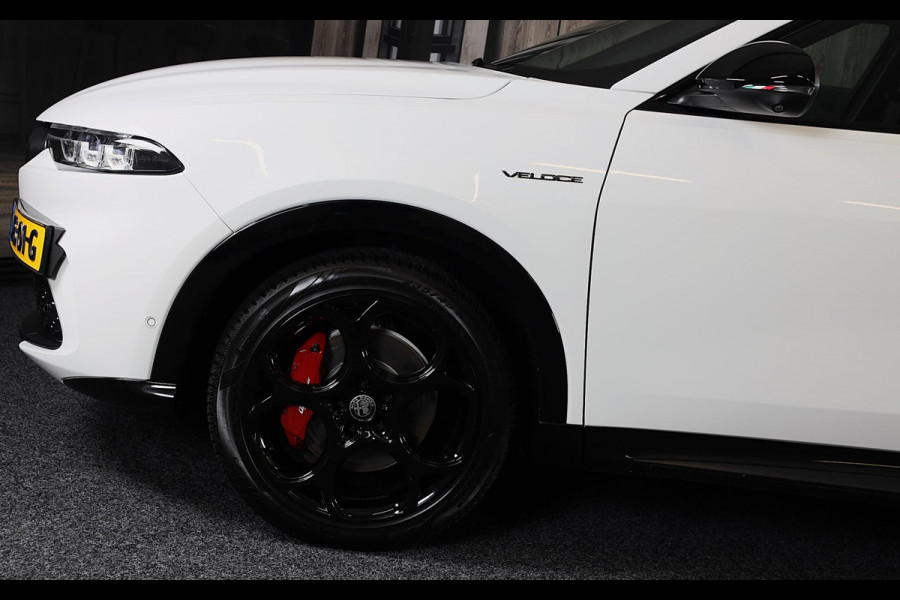 Alfa Romeo Tonale 1.5T Hybrid Veloce / 160 PK / Acc / Leder / Navi / 360 Camera / HK / Sfeerverlichting / Dode Hoek / Lane Assist