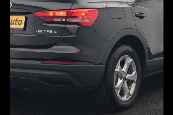Audi Q3 45 TFSI e edition Plug In Hybrid 245pk Dealer O.H. PHEV | Trekhaak Af Fabriek | Adaptive Cruise | Camera | Voorstoelen Verwarmd | Blis | Apple Carplay | Virtual | Navigatie | DAB |