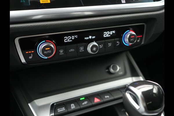 Audi Q3 45 TFSI e edition Plug In Hybrid 245pk Dealer O.H. PHEV | Trekhaak Af Fabriek | Adaptive Cruise | Camera | Voorstoelen Verwarmd | Blis | Apple Carplay | Virtual | Navigatie | DAB |
