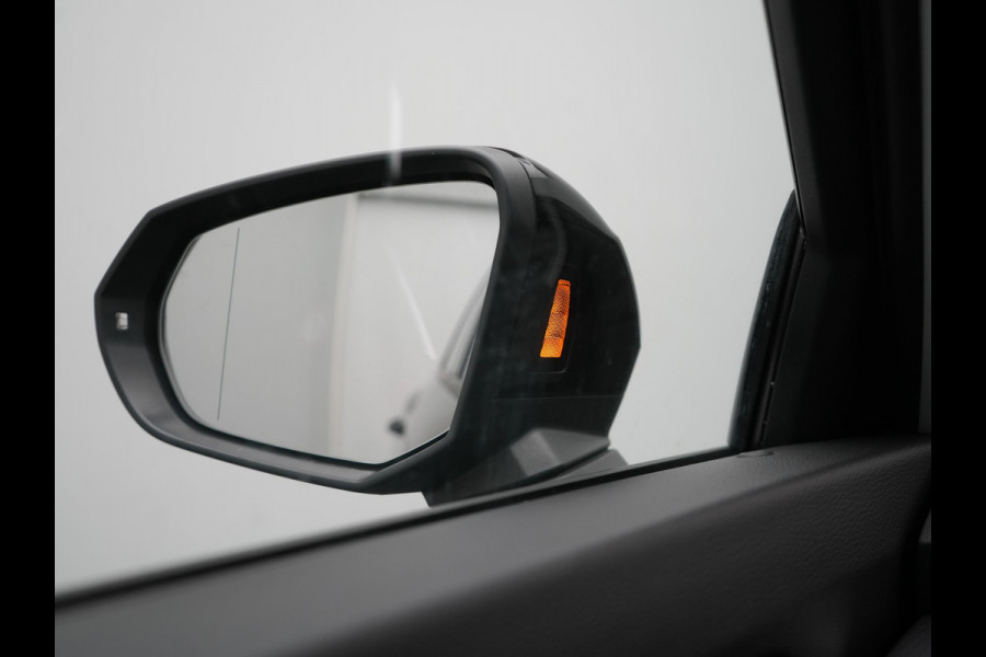 Audi Q3 45 TFSI e edition Plug In Hybrid 245pk Dealer O.H. PHEV | Trekhaak Af Fabriek | Adaptive Cruise | Camera | Voorstoelen Verwarmd | Blis | Apple Carplay | Virtual | Navigatie | DAB |