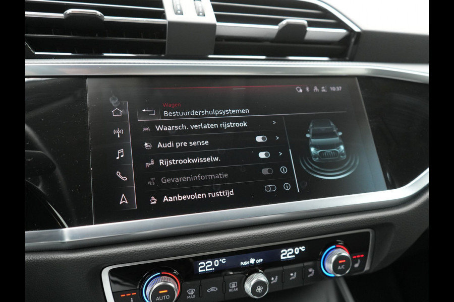 Audi Q3 45 TFSI e edition Plug In Hybrid 245pk Dealer O.H. PHEV | Trekhaak Af Fabriek | Adaptive Cruise | Camera | Voorstoelen Verwarmd | Blis | Apple Carplay | Virtual | Navigatie | DAB |