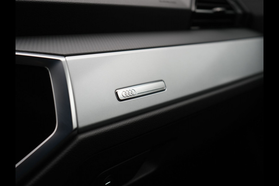 Audi Q3 45 TFSI e edition Plug In Hybrid 245pk Dealer O.H. PHEV | Trekhaak Af Fabriek | Adaptive Cruise | Camera | Voorstoelen Verwarmd | Blis | Apple Carplay | Virtual | Navigatie | DAB |