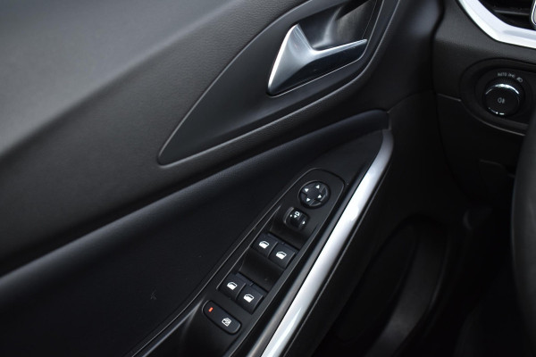 Opel Grandland 1.2 Turbo 130PK Aut. GS | 2x AGR | Camera | Carplay | Stoel, Voorruit & Stuurverw. | Incl. garantie