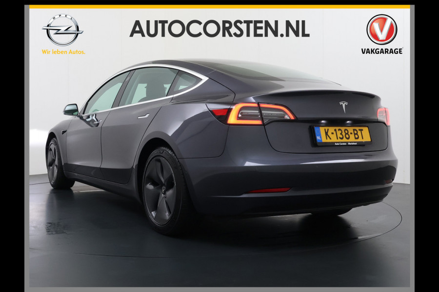 Tesla Model 3 RWD SR plus LFP Accu Trekhaak AutoPilot Leder Panoramadak Adaptive-Cruise Camera's Elektr.-Stuur+Stoelen+Spiegels+Geheugen+Easy- Navi LED DAB Voorverwarmen Keyless One-Pedal-Drive Lmv 18" SOH 92% 1e Eigenaar Origineel Nederlandse Auto 1.000kg Trekvermogen