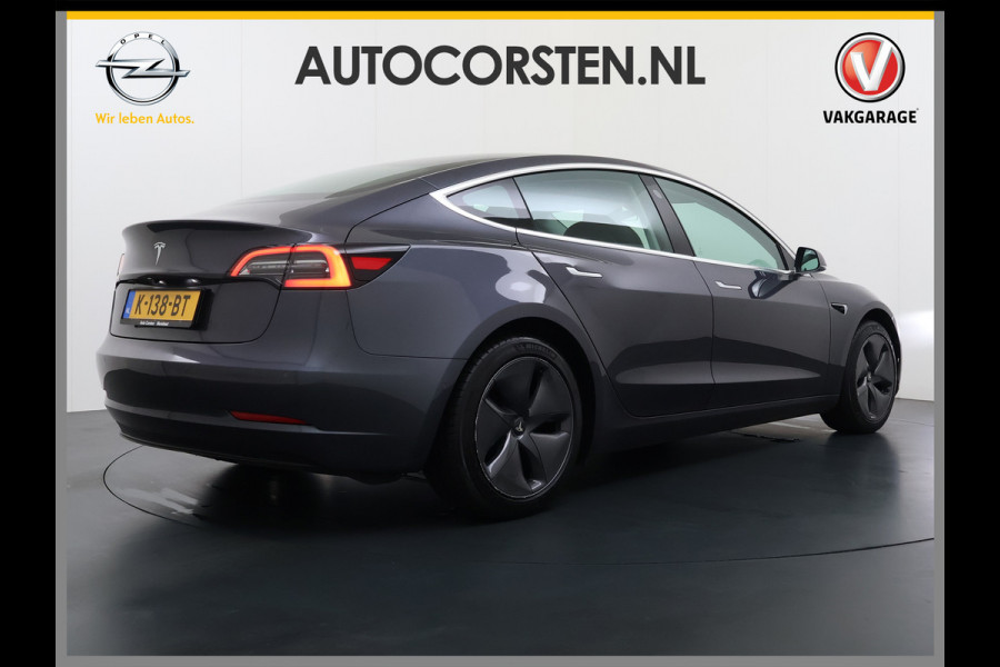 Tesla Model 3 RWD SR plus LFP Accu Trekhaak AutoPilot Leder Panoramadak Adaptive-Cruise Camera's Elektr.-Stuur+Stoelen+Spiegels+Geheugen+Easy- Navi LED DAB Voorverwarmen Keyless One-Pedal-Drive Lmv 18" SOH 92% 1e Eigenaar Origineel Nederlandse Auto 1.000kg Trekvermogen