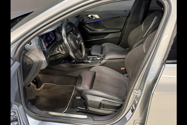 BMW 1-serie 116i Business Edition | Apple Carplay | Navi | Origineel NL | Dealeronderhouden