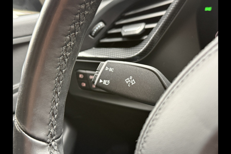 BMW 1-serie 116i Business Edition | Apple Carplay | Navi | Origineel NL | Dealeronderhouden