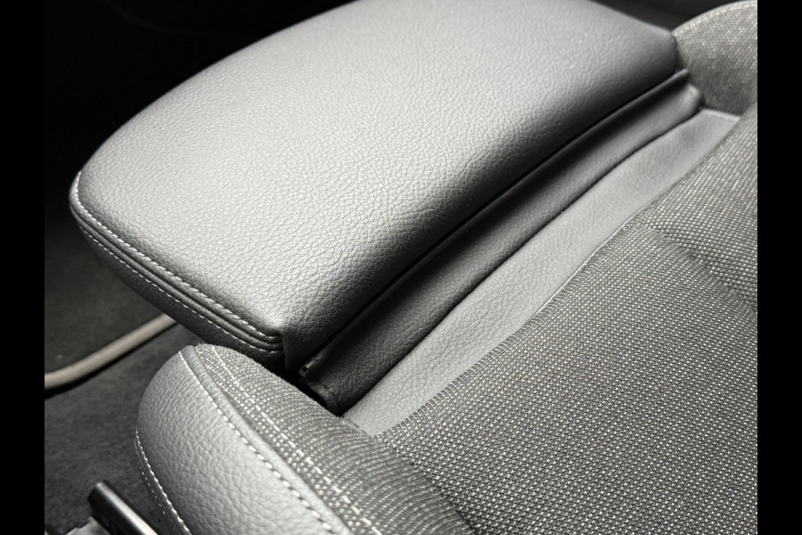 BMW 1-serie 116i Business Edition | Apple Carplay | Navi | Origineel NL | Dealeronderhouden