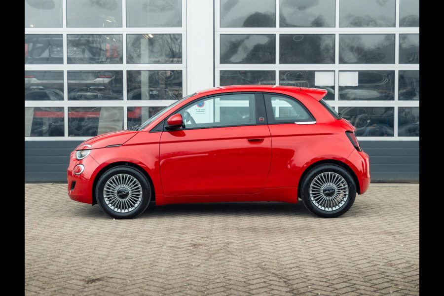 Fiat 500 Hybrid Torino Launch Edition | Private Lease € 379,- | New | Clima | Carplay | PDC | Priv Glass | Rosso Passione