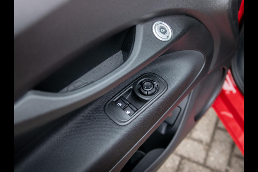 Fiat 500 Hybrid Torino Launch Edition | Private Lease € 379,- | New | Clima | Carplay | PDC | Priv Glass | Rosso Passione