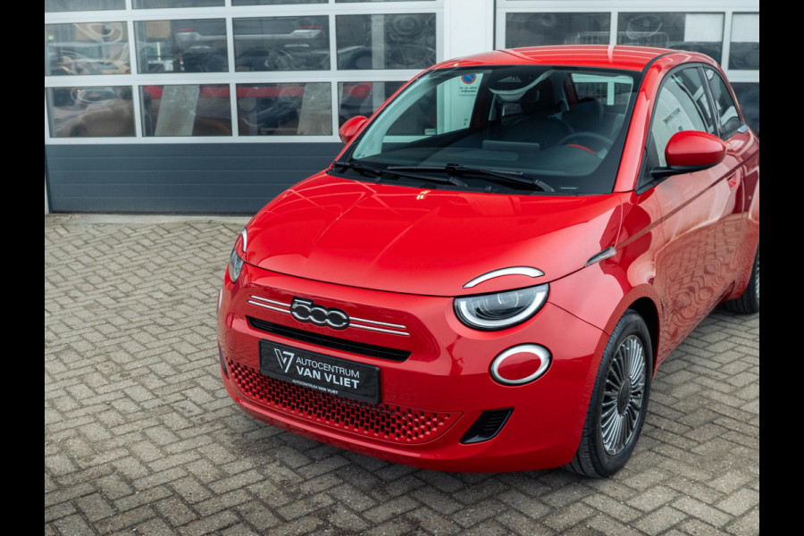 Fiat 500 Hybrid Torino Launch Edition | Private Lease € 379,- | New | Clima | Carplay | PDC | Priv Glass | Rosso Passione