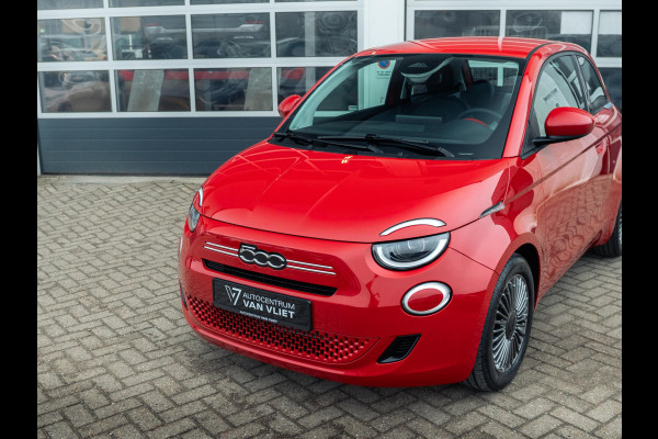 Fiat 500 Hybrid Torino Launch Edition | Private Lease € 379,- | New | Clima | Carplay | PDC | Priv Glass | Rosso Passione