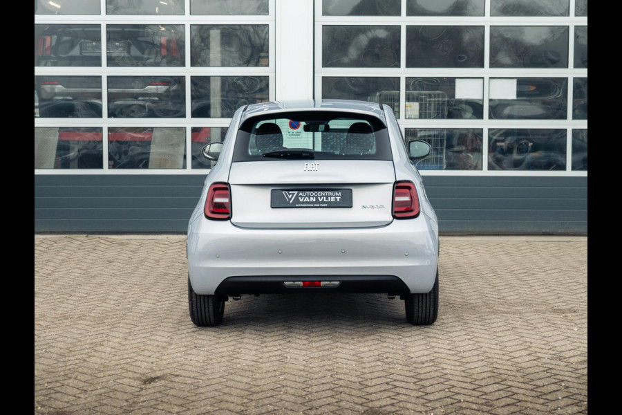 Fiat 500 Hybrid Torino Launch Edition | Private Lease € 387,- | New | Clima | Carplay | PDC | Priv Glass | Celestial Blue