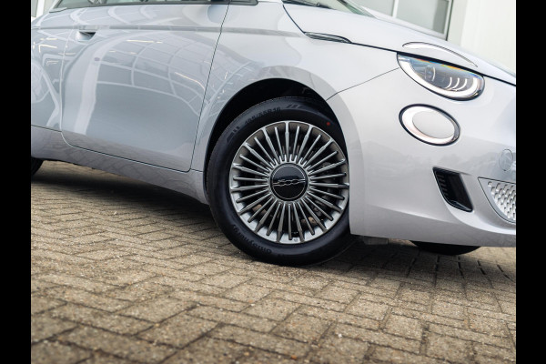 Fiat 500 Hybrid Torino Launch Edition | Private Lease € 387,- | New | Clima | Carplay | PDC | Priv Glass | Celestial Blue