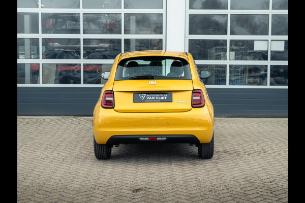 Fiat 500 Hybrid Torino Launch Edition | Private Lease € 387,- | New | Clima | Carplay | PDC | Priv Glass | Sun of Italy