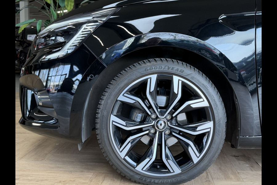 Renault Clio 1.0 TCe 92pk Aut | Intens | Groot Navi | Bose | 17" | Dode hoek | 360 | Stoel & Stuur verwarming | Volledig Renault Dealer onderhouden!