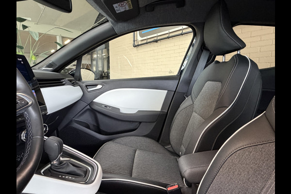 Renault Clio 1.0 TCe 92pk Aut | Intens | Groot Navi | Bose | 17" | Dode hoek | 360 | Stoel & Stuur verwarming | Volledig Renault Dealer onderhouden!