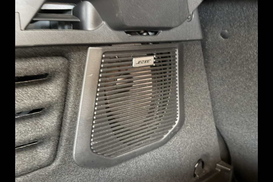 Renault Clio 1.0 TCe 92pk Aut | Intens | Groot Navi | Bose | 17" | Dode hoek | 360 | Stoel & Stuur verwarming | Volledig Renault Dealer onderhouden!