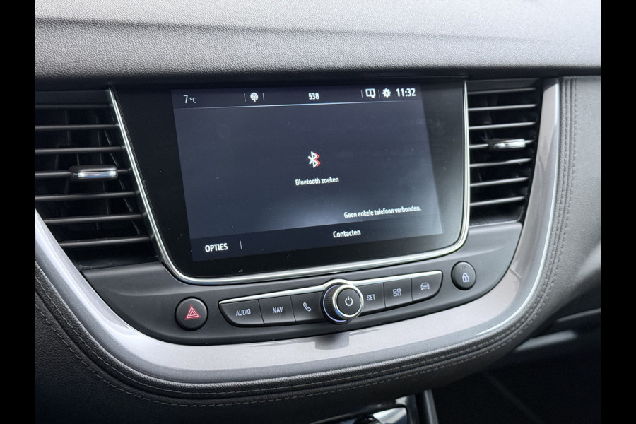 Opel Grandland X AUT-8 T131pk Innovation Trekhaak LED Navi 17"lm Keyless 1/2Leer AGR-Comfort-Stoel+Verwarmd Apple/Android Pdc Dab Ecc Tel. Isofix Mistlampen Priv.Glass Blindspot Lane-dep. Bordherk. Usb Bluetooth CruiseControl Licht-/Zichtpakket Elek.Inkl.spiegels Elek.Ramen Led 17''LM 1.2 Turbo Business Elegance NL-auto EURO 6 Origin.NLse auto Volledig Dealer onderhouden 1300kg trekvermogen € 39.000,- nieuw