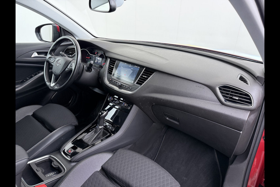 Opel Grandland X AUT-8 T131pk Innovation Trekhaak LED Navi 17"lm Keyless 1/2Leer AGR-Comfort-Stoel+Verwarmd Apple/Android Pdc Dab Ecc Tel. Isofix Mistlampen Priv.Glass Blindspot Lane-dep. Bordherk. Usb Bluetooth CruiseControl Licht-/Zichtpakket Elek.Inkl.spiegels Elek.Ramen Led 17''LM 1.2 Turbo Business Elegance NL-auto EURO 6 Origin.NLse auto Volledig Dealer onderhouden 1300kg trekvermogen € 39.000,- nieuw
