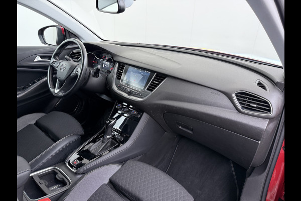 Opel Grandland X AUT-8 T131pk Innovation Trekhaak LED Navi 17"lm Keyless 1/2Leer AGR-Comfort-Stoel+Verwarmd Apple/Android Pdc Dab Ecc Tel. Isofix Mistlampen Priv.Glass Blindspot Lane-dep. Bordherk. Usb Bluetooth CruiseControl Licht-/Zichtpakket Elek.Inkl.spiegels Elek.Ramen Led 17''LM 1.2 Turbo Business Elegance NL-auto EURO 6 Origin.NLse auto Volledig Dealer onderhouden 1300kg trekvermogen € 39.000,- nieuw
