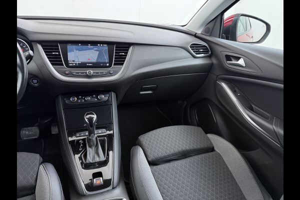 Opel Grandland X AUT-8 T131pk Innovation Trekhaak LED Navi 17"lm Keyless 1/2Leer AGR-Comfort-Stoel+Verwarmd Apple/Android Pdc Dab Ecc Tel. Isofix Mistlampen Priv.Glass Blindspot Lane-dep. Bordherk. Usb Bluetooth CruiseControl Licht-/Zichtpakket Elek.Inkl.spiegels Elek.Ramen Led 17''LM 1.2 Turbo Business Elegance NL-auto EURO 6 Origin.NLse auto Volledig Dealer onderhouden 1300kg trekvermogen € 39.000,- nieuw