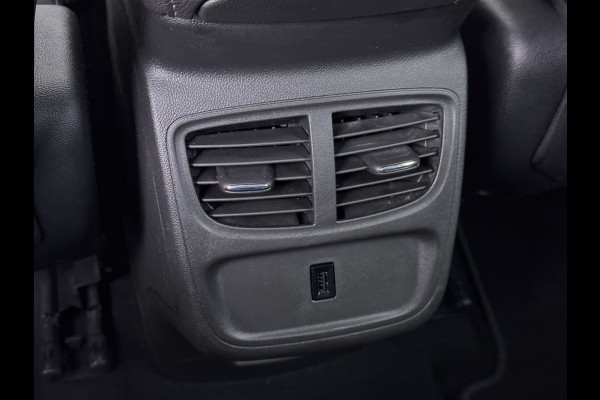 Opel Grandland X AUT-8 T131pk Innovation Trekhaak LED Navi 17"lm Keyless 1/2Leer AGR-Comfort-Stoel+Verwarmd Apple/Android Pdc Dab Ecc Tel. Isofix Mistlampen Priv.Glass Blindspot Lane-dep. Bordherk. Usb Bluetooth CruiseControl Licht-/Zichtpakket Elek.Inkl.spiegels Elek.Ramen Led 17''LM 1.2 Turbo Business Elegance NL-auto EURO 6 Origin.NLse auto Volledig Dealer onderhouden 1300kg trekvermogen € 39.000,- nieuw