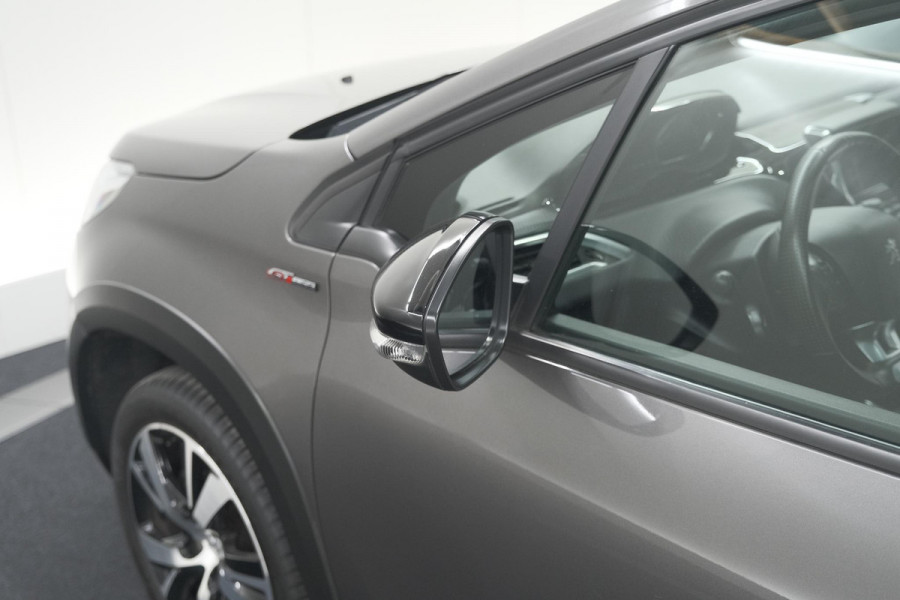 Peugeot 2008 PureTech 130 GT-Line | Allseason Banden | Panoramadak | Apple Carplay | Parkeersensoren