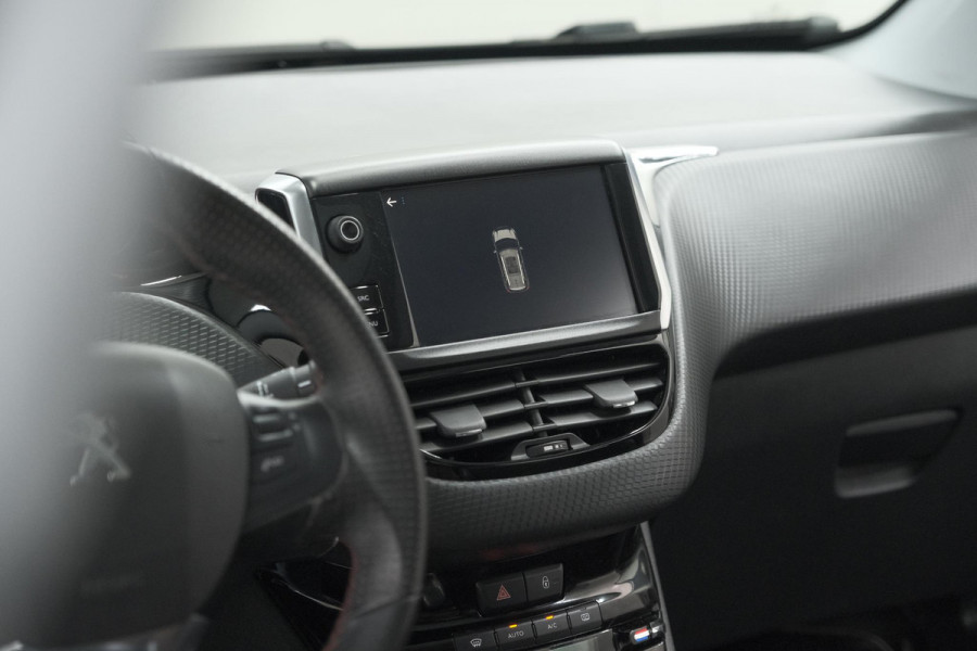 Peugeot 2008 PureTech 130 GT-Line | Allseason Banden | Panoramadak | Apple Carplay | Parkeersensoren