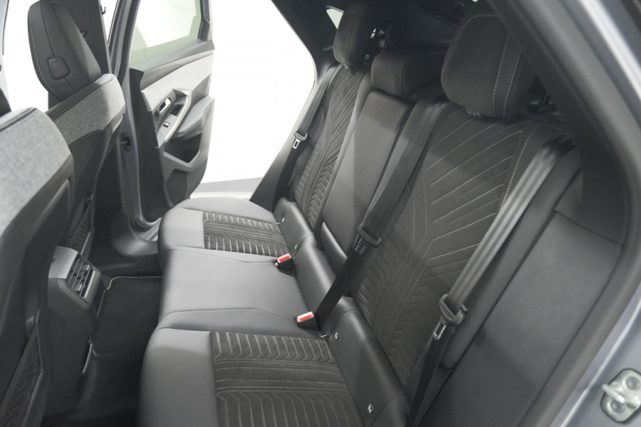 Peugeot 3008 1.2 Hybrid 136 GT | Panoramdak | 360 Camera | Stoelverwarming | Elektrische Kofferklep | Allseason Banden