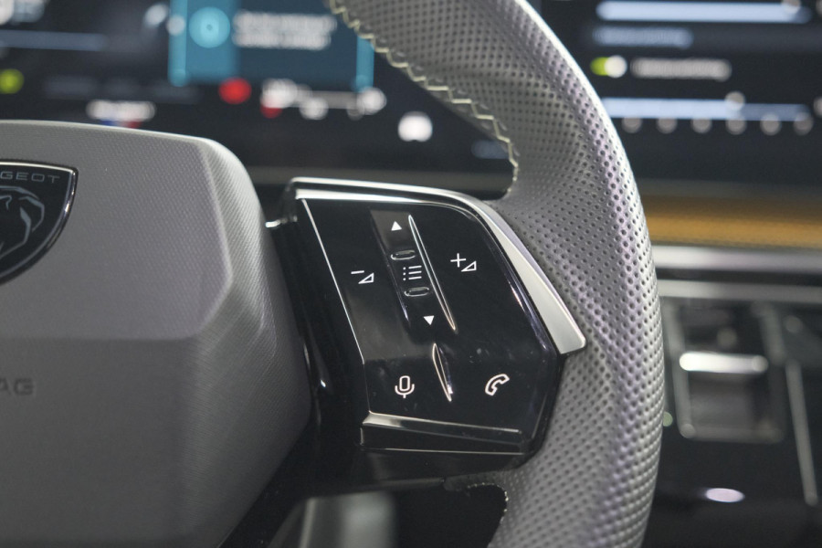 Peugeot 3008 1.2 Hybrid 136 GT | Panoramdak | 360 Camera | Stoelverwarming | Elektrische Kofferklep | Allseason Banden