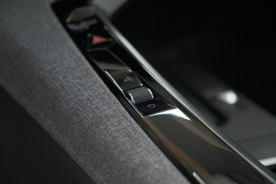 Peugeot 3008 1.2 Hybrid 136 GT | Panoramdak | 360 Camera | Stoelverwarming | Elektrische Kofferklep | Allseason Banden