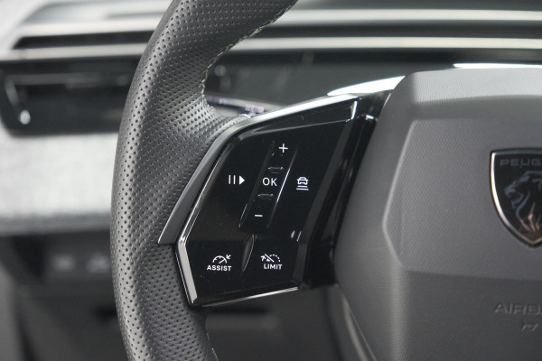 Peugeot 3008 1.2 Hybrid 136 GT | Panoramdak | 360 Camera | Stoelverwarming | Elektrische Kofferklep | Allseason Banden