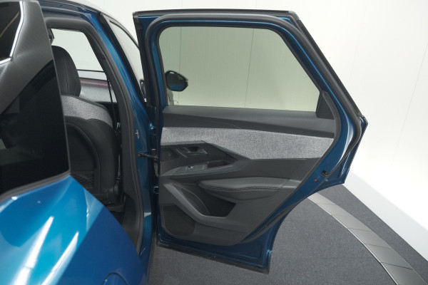 Peugeot 3008 1.2 Hybrid 136 GT | Panoramdak | 360 Camera | Stoelverwarming | Elektrische Kofferklep | Allseason Banden