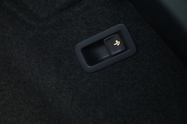 Seat Ateca 1.4 TSI Xcellence / PANO / KEYLESS / ACC / CAMERA / CARPLAY / STOELVERW