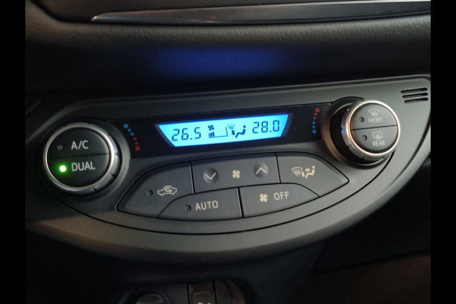 Toyota Yaris 1.5 VVT-i Active Rijklaar + 12 maanden Bovag-garantie Henk Jongen Auto's in Helmond,  al 50 jaar service zoals 't hoort!