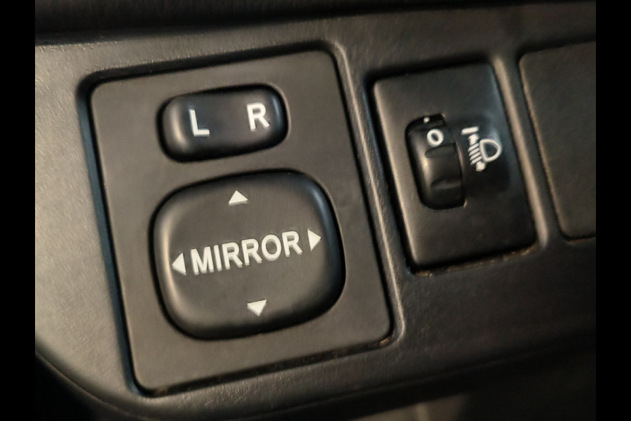 Toyota Yaris 1.5 VVT-i Active Rijklaar + 12 maanden Bovag-garantie Henk Jongen Auto's in Helmond,  al 50 jaar service zoals 't hoort!