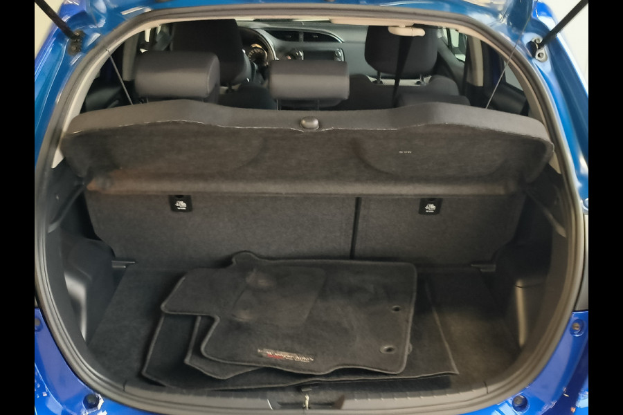 Toyota Yaris 1.5 VVT-i Active Rijklaar + 12 maanden Bovag-garantie Henk Jongen Auto's in Helmond,  al 50 jaar service zoals 't hoort!