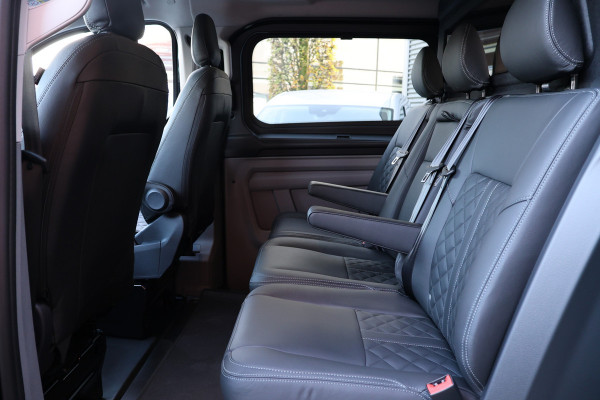 Ford Transit Custom 300 2.0 TDCI L2H1 Sport 170 PK DC | Dubbel Cabine | 360 Camera | Middenconsole | ACC | Blind Spot | Navigatie | Camera | CarPlay Elek. Trekhaak | 5-Zitter | BPM VRIJ | Verlengde fabrieksgarantie tot 11-2029