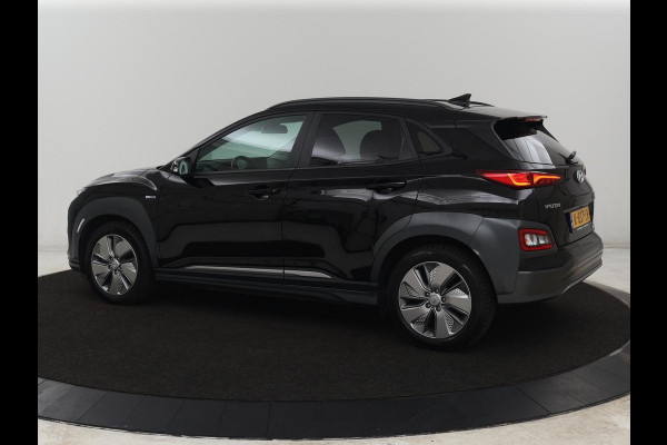 Hyundai Kona EV Limited 64 kWh | SOH 100% | 3 Fase | Stoelventilatie | Head-Up | Adaptive cruise | Camera | Carplay | Achterbankverwarming