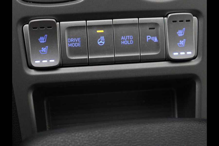 Hyundai Kona EV Limited 64 kWh | SOH 100% | 3 Fase | Stoelventilatie | Head-Up | Adaptive cruise | Camera | Carplay | Achterbankverwarming