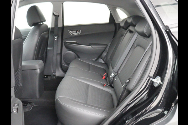 Hyundai Kona EV Limited 64 kWh | SOH 100% | 3 Fase | Stoelventilatie | Head-Up | Adaptive cruise | Camera | Carplay | Achterbankverwarming
