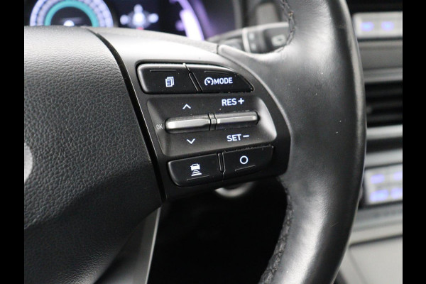 Hyundai Kona EV Limited 64 kWh | SOH 100% | 3 Fase | Stoelventilatie | Head-Up | Adaptive cruise | Camera | Carplay | Achterbankverwarming