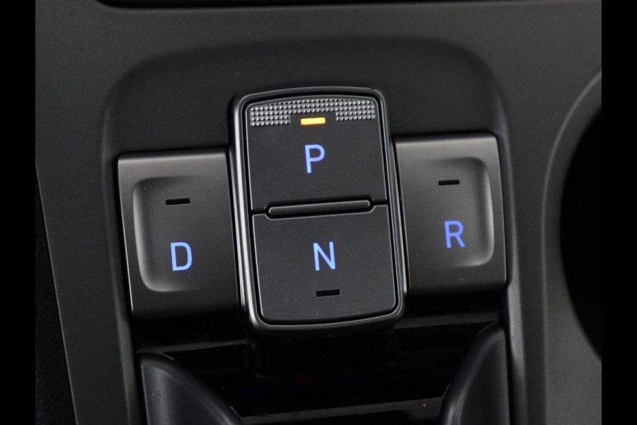 Hyundai Kona EV Limited 64 kWh | SOH 100% | 3 Fase | Stoelventilatie | Head-Up | Adaptive cruise | Camera | Carplay | Achterbankverwarming