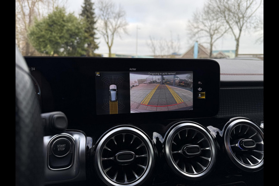 Mercedes-Benz EQB Aut. 250 AMG Sport Ed. 7pers 67 kWh | SoH 93% | Panorama | Sfeer Verlichting | Burmester | Camera |