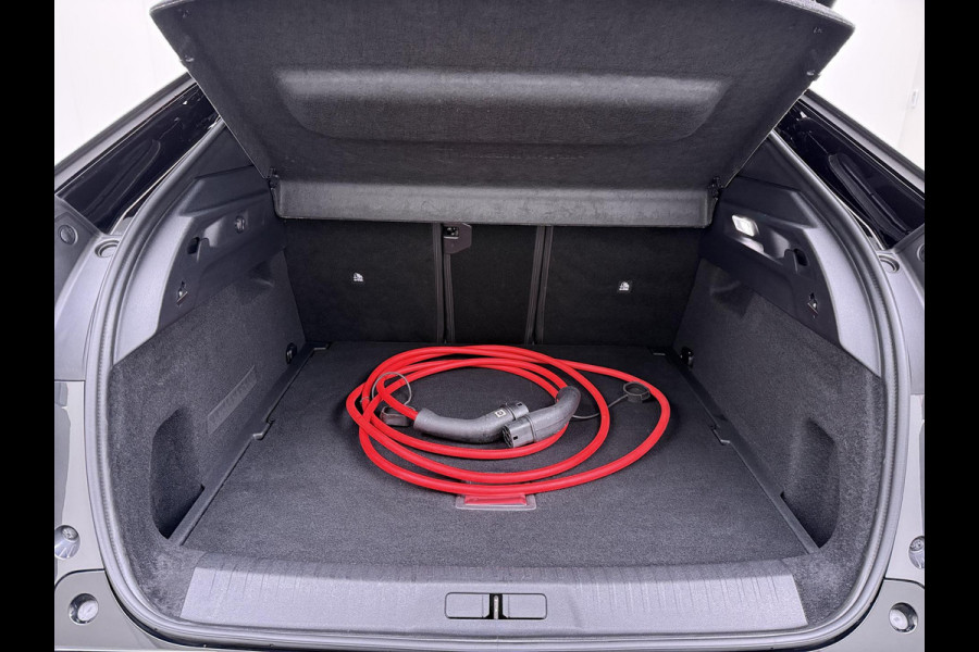 Peugeot E 3008 GT Avantage 210 73 kWh VAN: 39.900,- VOOR: 35.877,- UW LENTEVOORDEEEL: 4.023,- EURO | SOH 95% WARMTEPOMP | DODE HOEKCENSOR | DEALER ONDERHOUDEN | BTW VERREKENBAAR | RIJKLAARPRIJS incl. 12mnd BOVAG | 100% ongeval verleden vrij.
