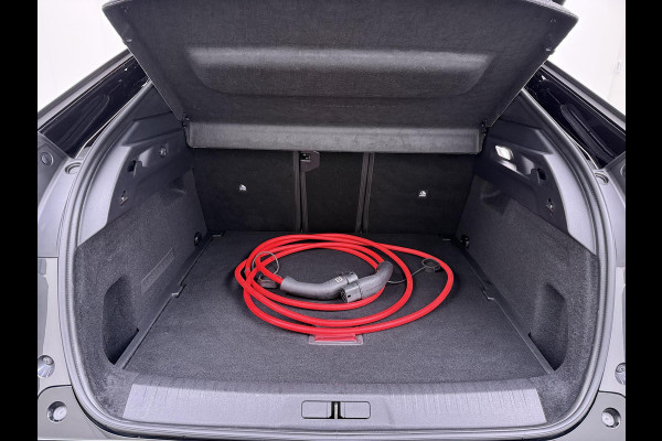 Peugeot E 3008 GT Avantage 210 73 kWh VAN: 39.900,- VOOR: 35.877,- UW LENTEVOORDEEEL: 4.023,- EURO | SOH 95% WARMTEPOMP | DODE HOEKCENSOR | DEALER ONDERHOUDEN | BTW VERREKENBAAR | RIJKLAARPRIJS incl. 12mnd BOVAG | 100% ongeval verleden vrij.